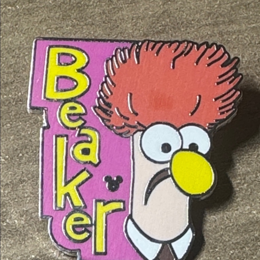5/$25 Disney Muppets Collection Beaker Pin